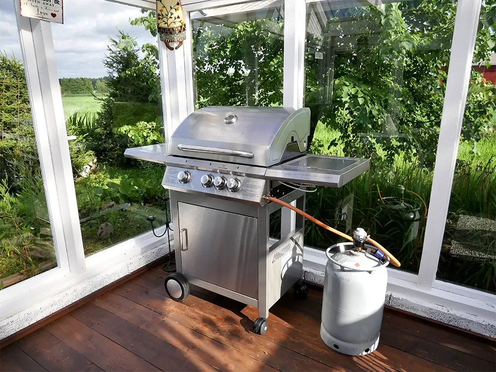 A clean gas grill