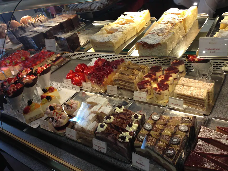 Bakery counter